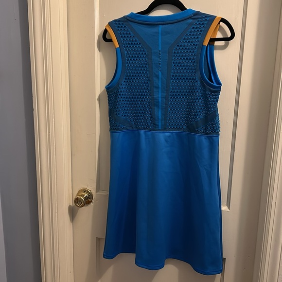 Adidas Primegreen active dress. Blue with ventilated sides and back. Large - Picture 4 of 7